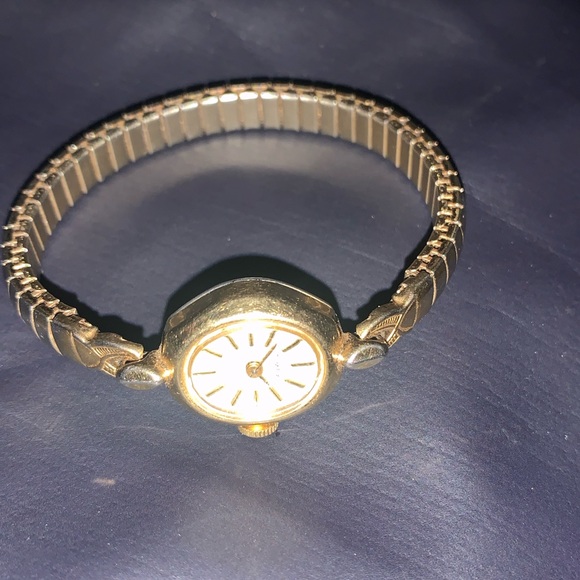 Timex, Vintage Ladies Wind Up Watch gold tone, made in 1986 - Picture 1 of 4